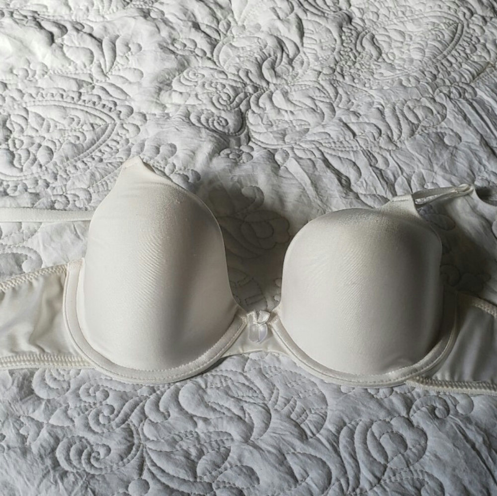 White T-shirt bra 34B